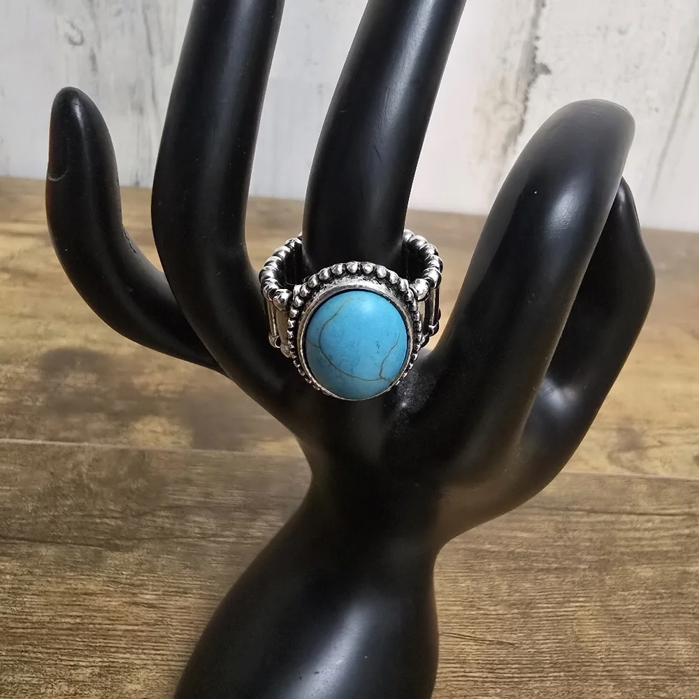 Elegant Silver Tone and Turquoise Stretchy Ring